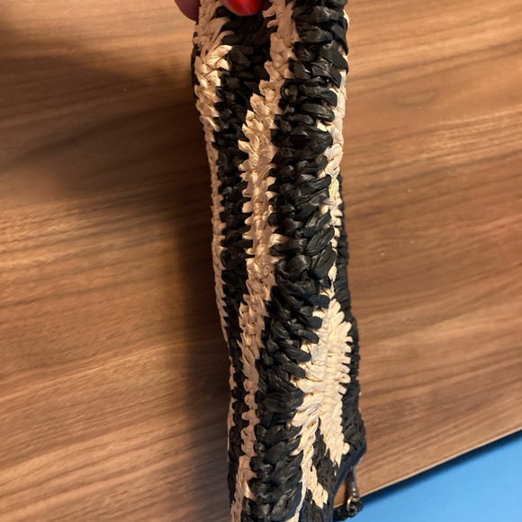 Shiraleah Woven Jute Chevron Clutch Wristlet, EUC - Picture 11 of 15